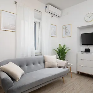  Apartment Elegant Next To Arena Croatia