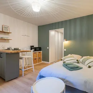 Apartment La Pitcholine, Avec Balcon Au Vieux Port France