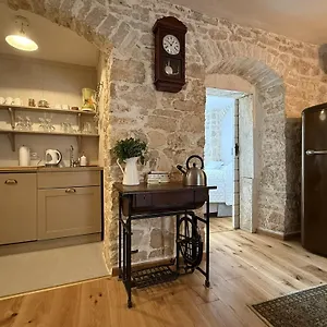  Apartment Di Piazza Croatia
